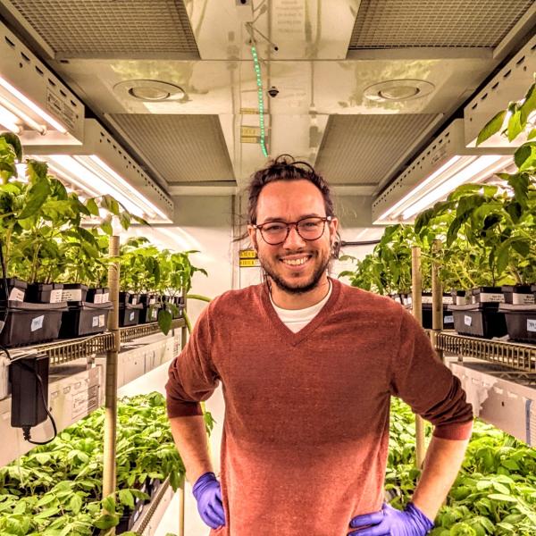 From the back yard to the lab: Ben Mansfeld talks about his path to plant science