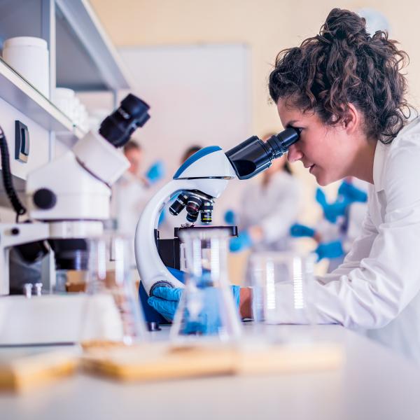 Seniors trade pipettes for Zoom in their last semester of college 