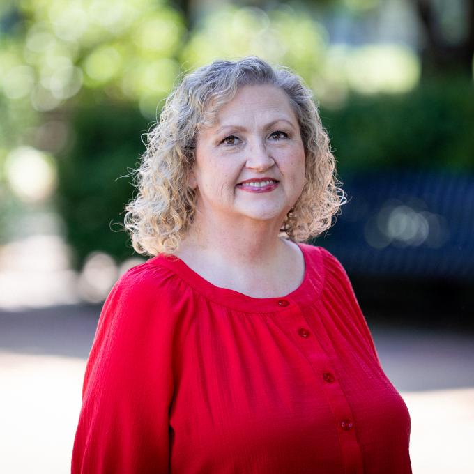 Headshot of Pamela Mullin