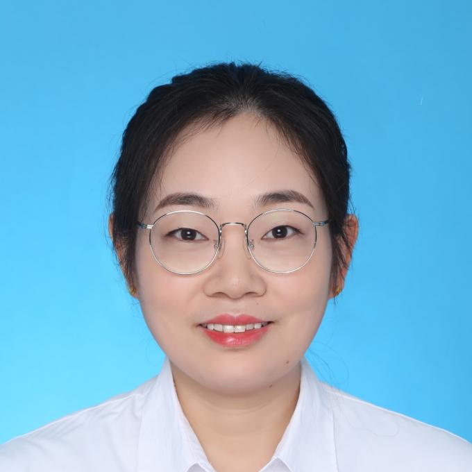 Headshot of Lihua Zhang